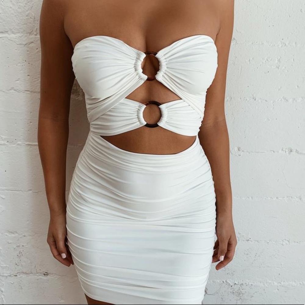 Dress - Picture 2 of 3